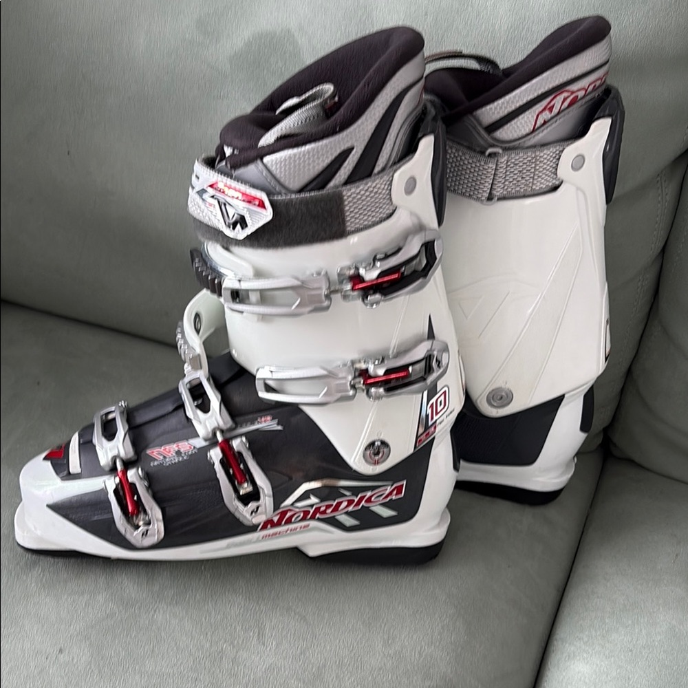 Men's Black and White Ski Boots